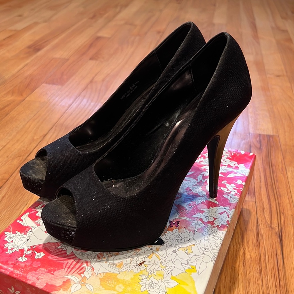 Chinese Laundrey Sparkly Black Peep Hole Heel